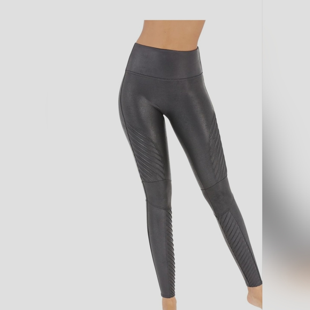 Spanx Faux Leather Moto Leggings Size Medium